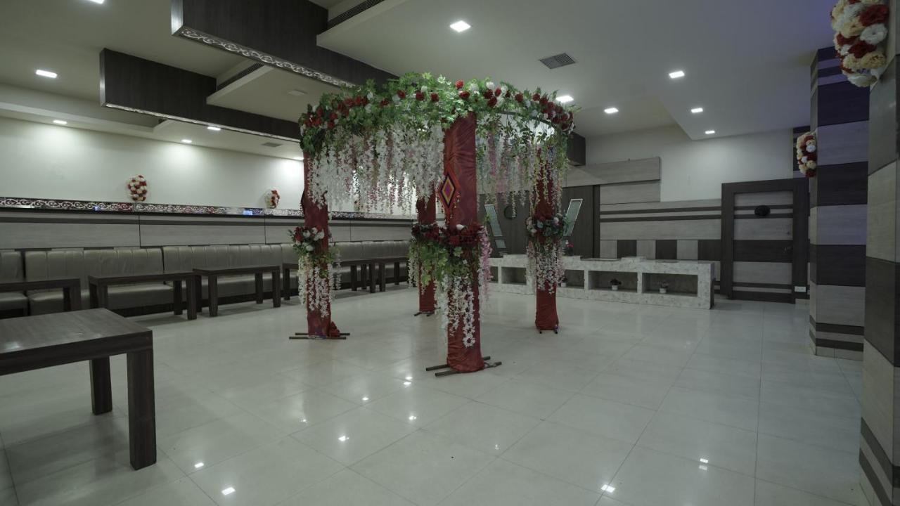 Bhagya Raj Palace By Wb Comfort Kanpur Exterior foto