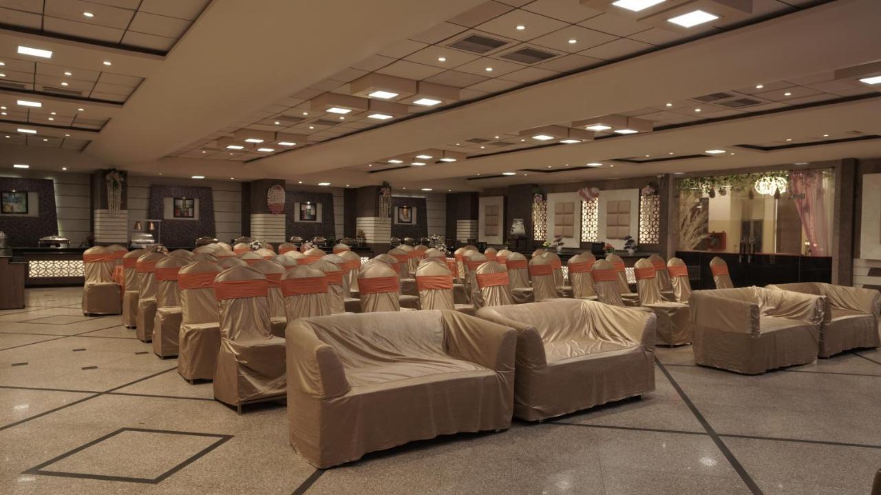 Bhagya Raj Palace By Wb Comfort Kanpur Exterior foto