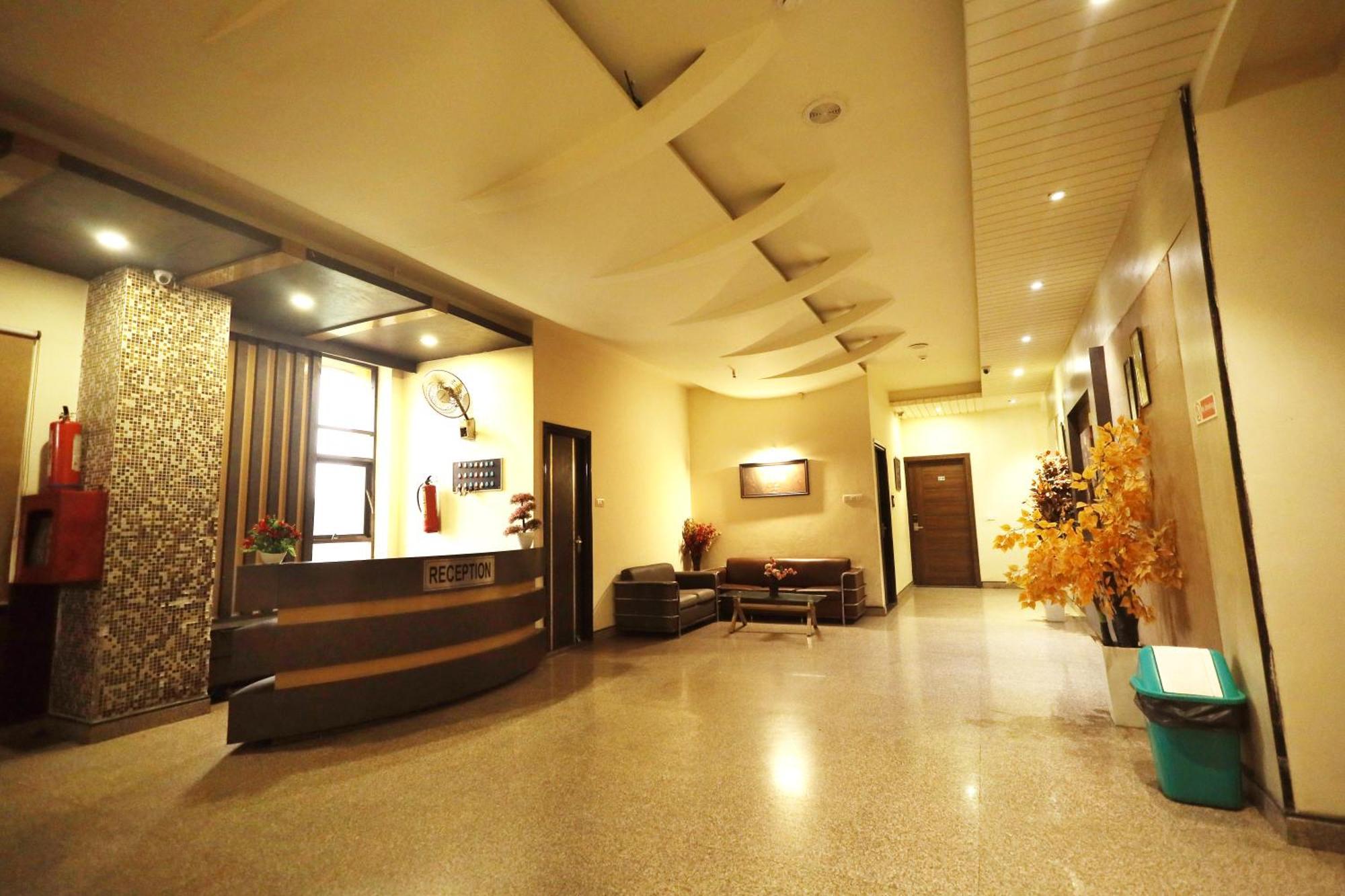 Bhagya Raj Palace By Wb Comfort Kanpur Exterior foto